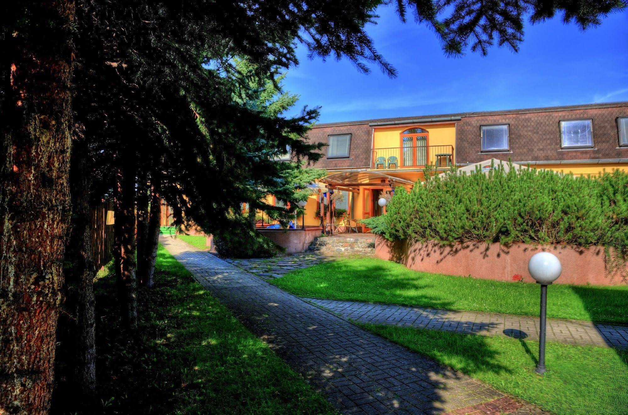 Penzion Agrothermal Besenova Exterior photo
